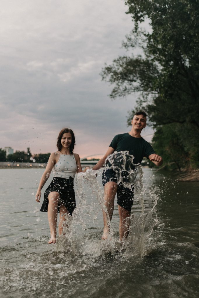 Jegyesfotózás Szegeden a Tisza parton